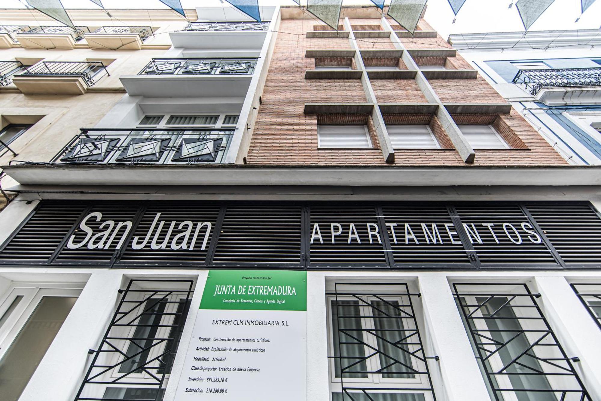 Apartamentos Luxury En San Juan บาดาฮอส ภายนอก รูปภาพ